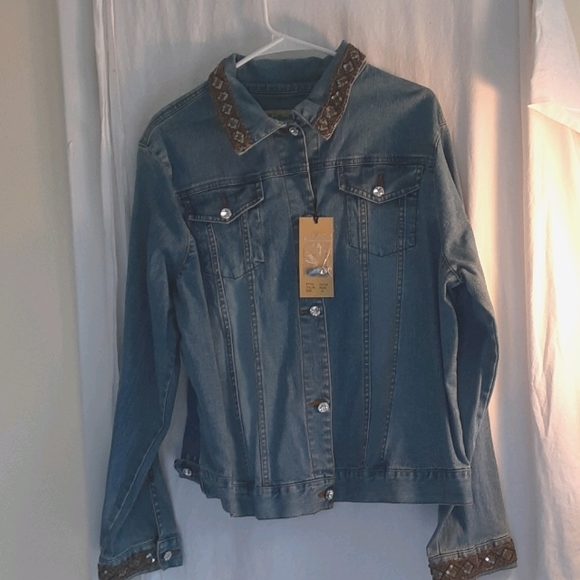 too she she Jackets & Blazers - Too She She beaded Jean's jacket 1x new